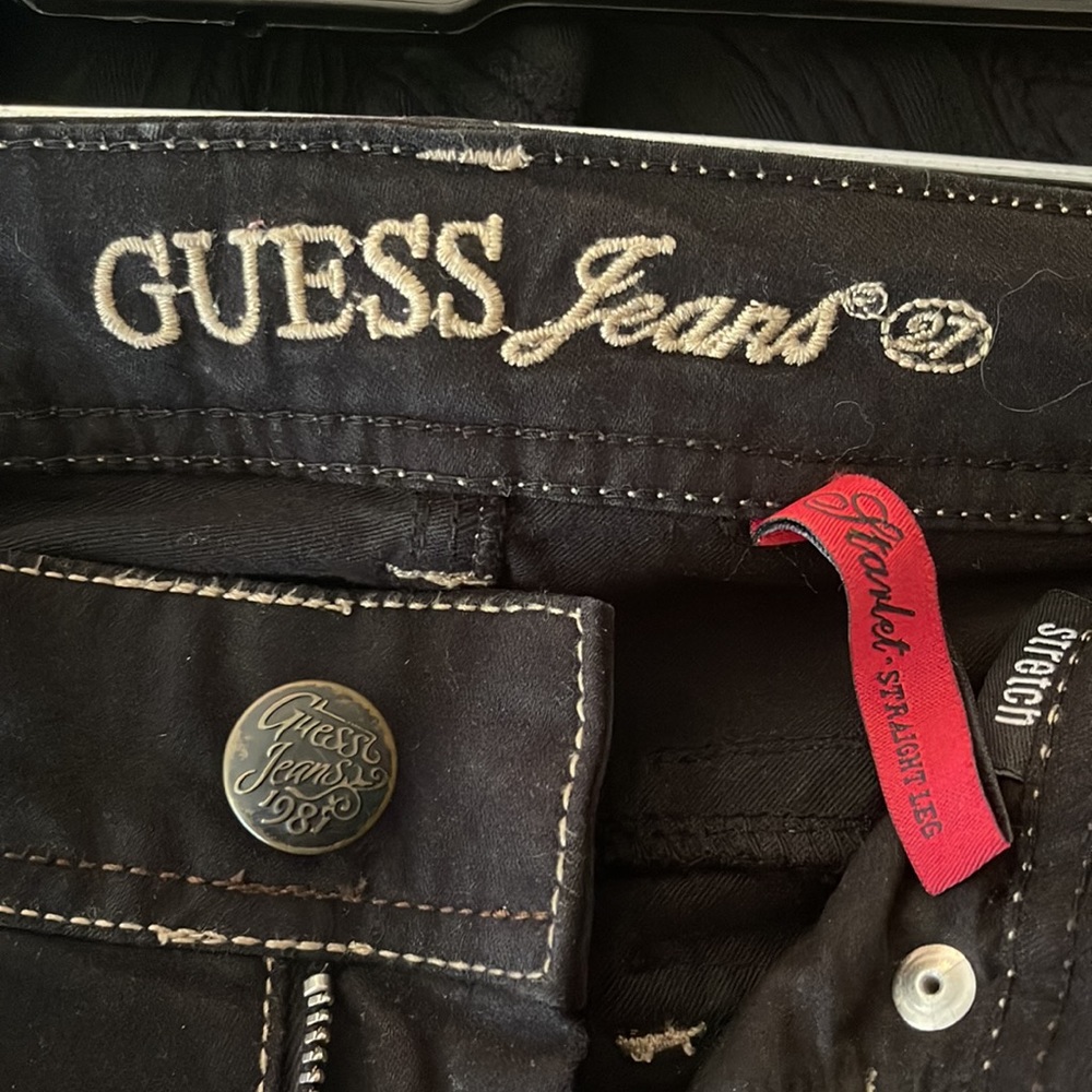 Guess Jeans Starlet Collection - Picture 16 of 17
